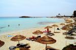 Pohled na pláž Nissi Beach, Ayia Napa na Kypru