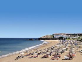 Pláž u hotelu Acapulco Resort Convention, Kyrenia