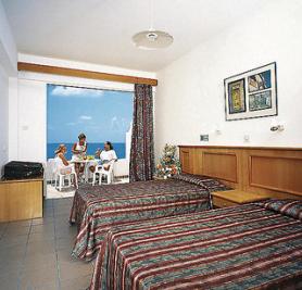 Kyperský hotel Corallia Beach - ubytování