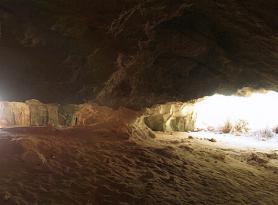 Kypr - jeskyně Kyklopů