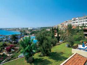 Kyperský hotel Coral Beach & Resort s terasou