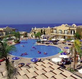 Kyperský hotel Pafian Park Holiday Village s bazénem