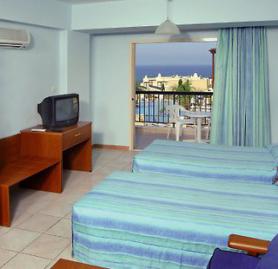 Kyperský hotel Pafian Park Holiday Village - ubytování