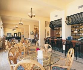 Kyperský hotel Altinkaya s restaurací