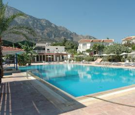 Kyperský hotel Club Simena s bazénem