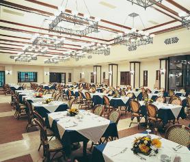 Kyperský hotel Salamis Bay Conti s restaurací