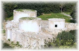 Kypr s neolitickým sídlištěm Chirokitia